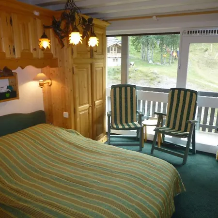 Apartment 3 Pieces Skis Aux Pieds, Balcon, Parking, Animaux Admis - Fr-1-514-8 Courchevel
